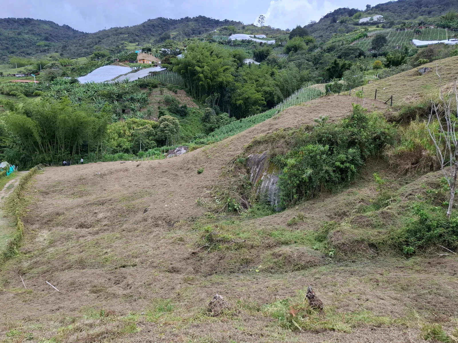 Fotografía real del lote en El Chilco, imagen 4